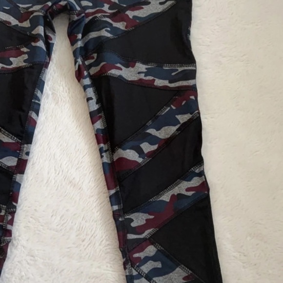 Jessica Simpson TheWarmUp Full Length Camouflage Workout Legging, Medium - Picture 6 of 17